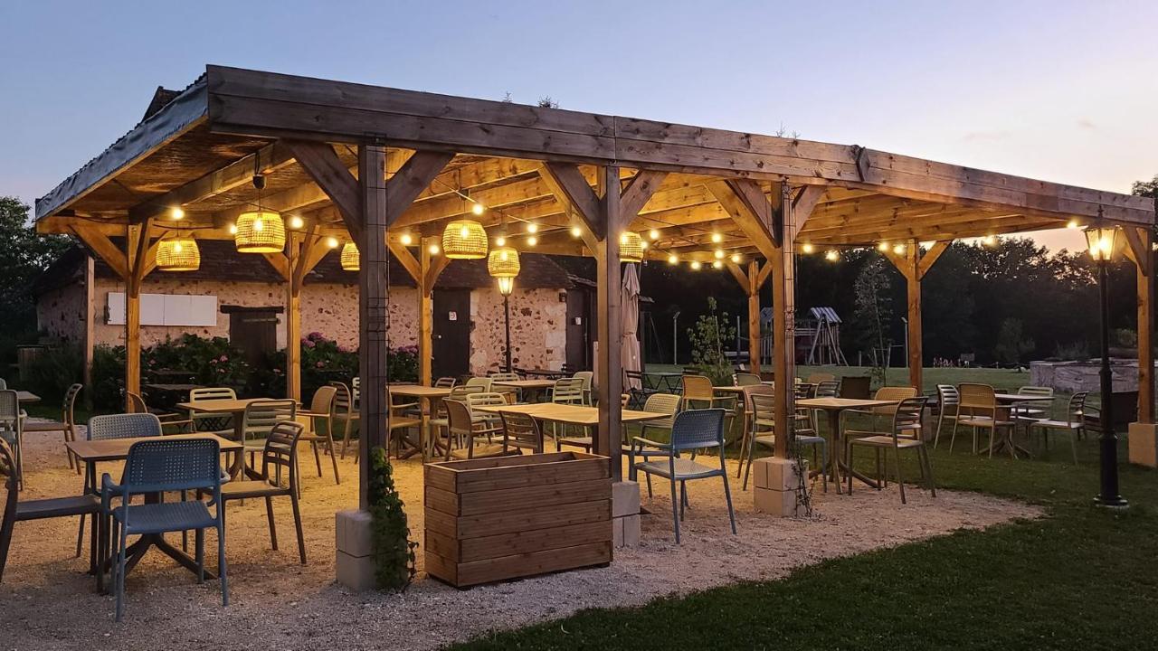Отель Le Domaine Du Bois Coquet La Douze Экстерьер фото
