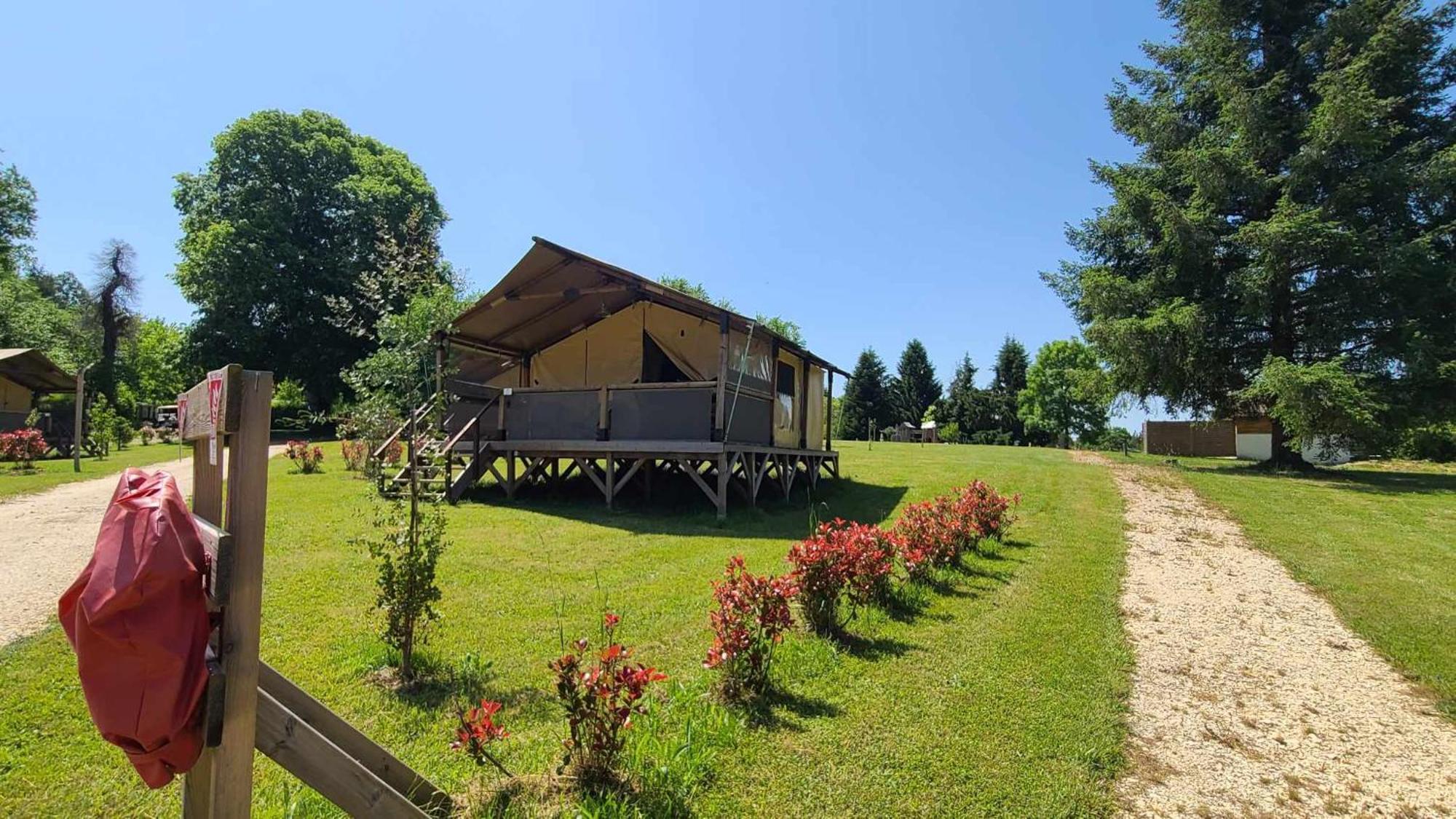 Отель Le Domaine Du Bois Coquet La Douze Экстерьер фото